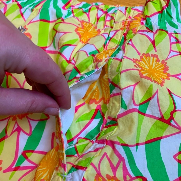 LILLY PULITZER DAFFODIL PRINT SKIRT SIZE SMALL - Picture 4 of 5